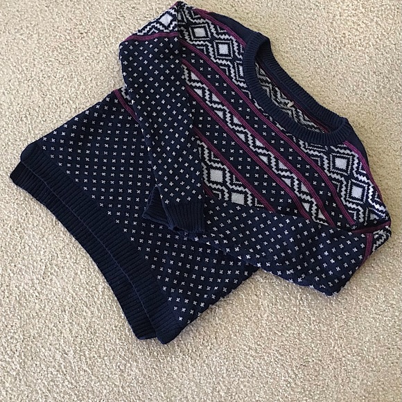 🆕⭐️GAP BEAUTIFUL NAVY/MUTICOLORED SOFT SWEATER/CROPPED SUPER CUTE& COMFY NWOT! - Picture 4 of 5